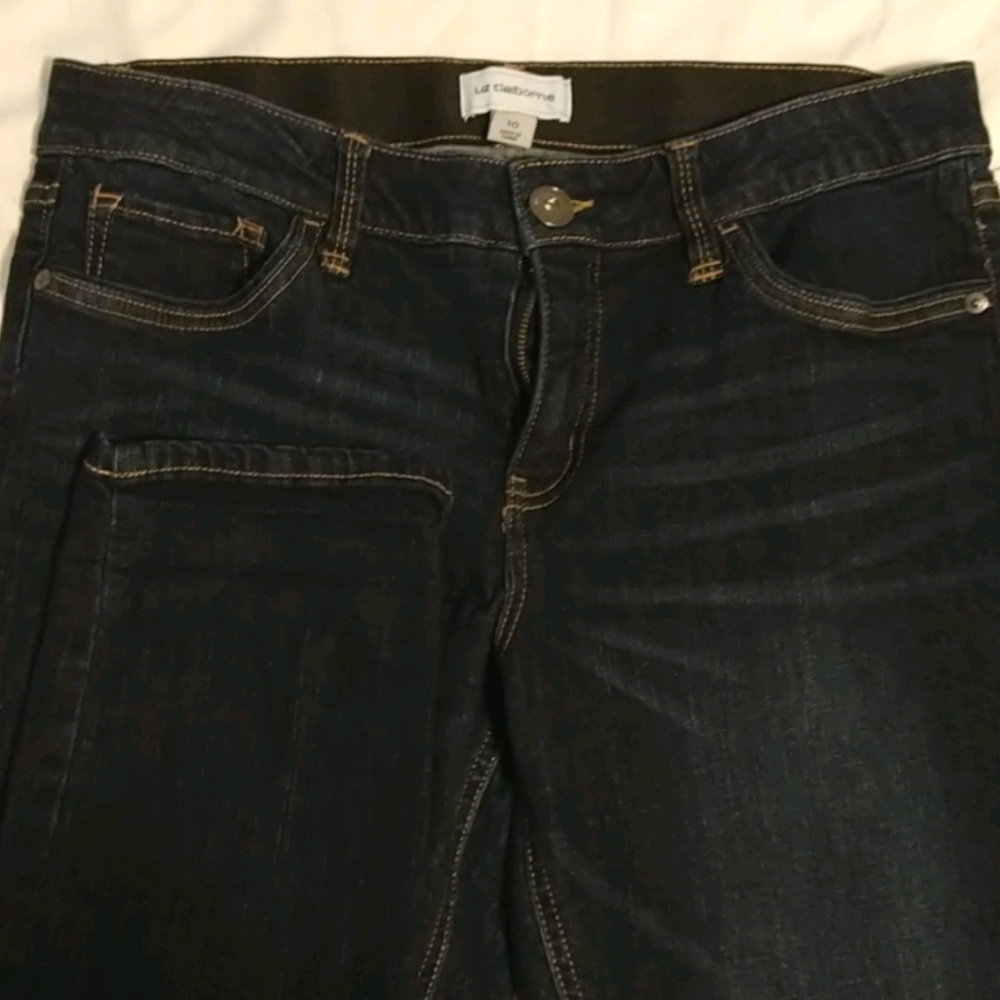 10R Stretch Straight Dark Subtle Distressed Jeans